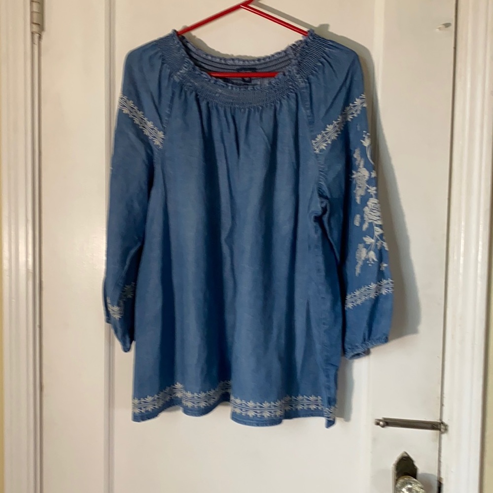 J-Jill Denim embroidery Short Sleeve Tunic Top